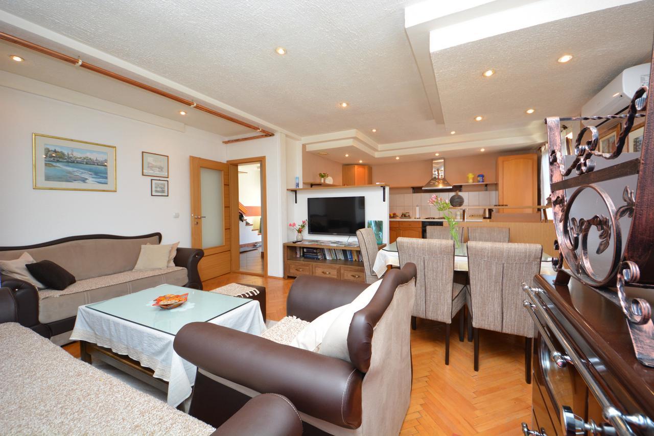 Nour El Donya Villa Bihać Dış mekan fotoğraf